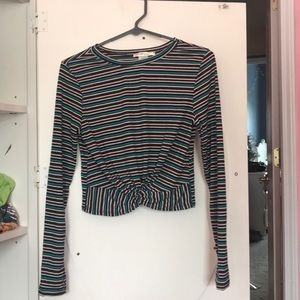 Long sleeve crop top
